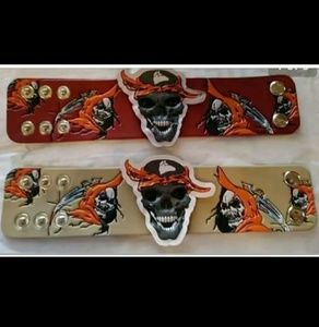 PIRATE SKULLS SPLIT LEATHER SNAP BRACELETS SETOF2